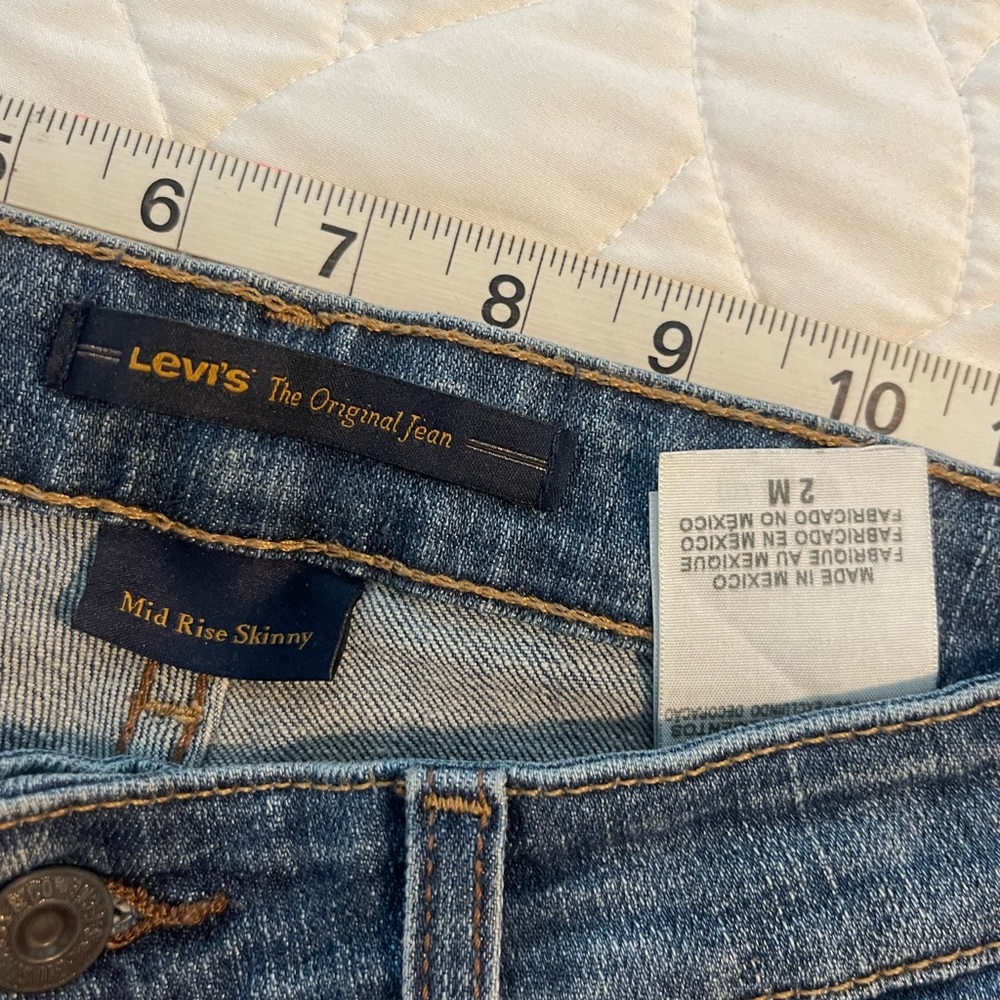 Levi’s Mid Rise Skinny Jeans Size 2 - Picture 4 of 5